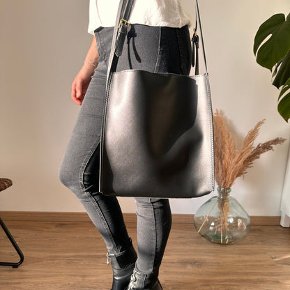 Rivia | Tote Bag