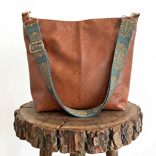 Alba’s Textured Carry | Shoulder Bag