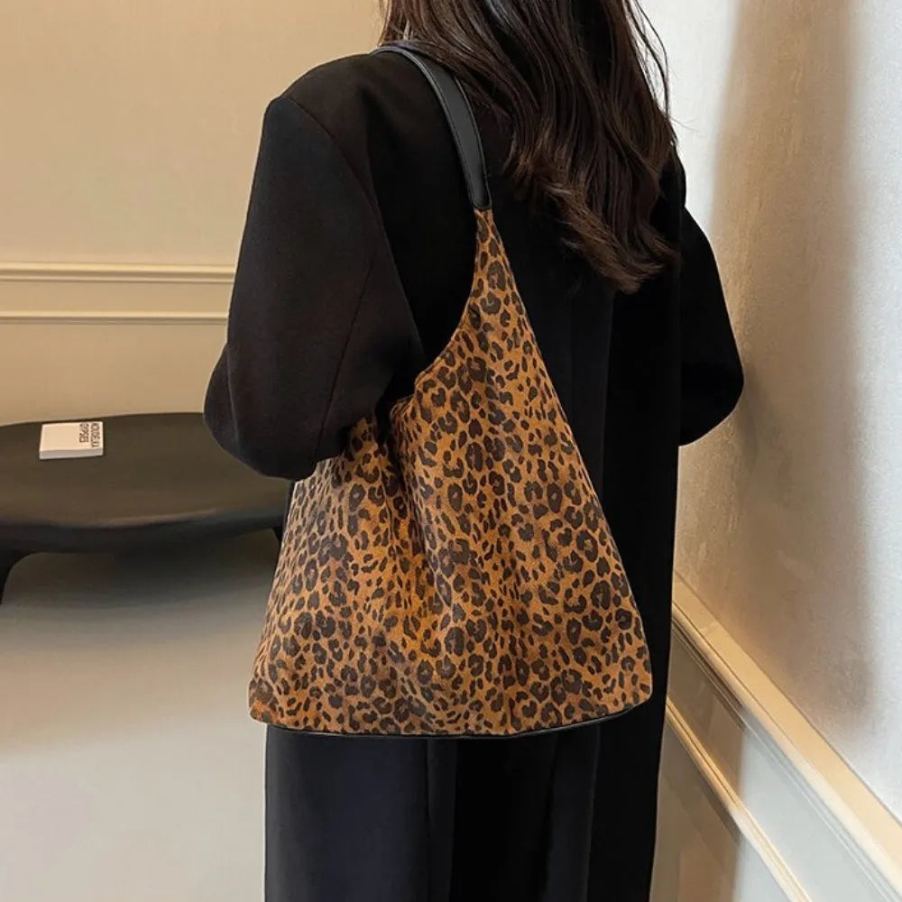 Avenza | Hobo Bag