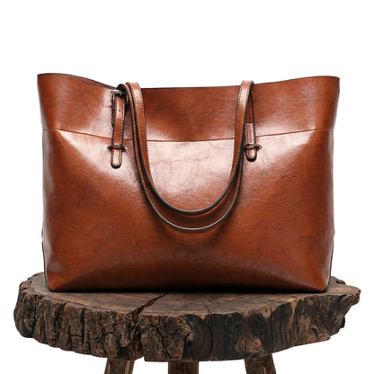Francesca’s Sleek Essential | Tote Bag